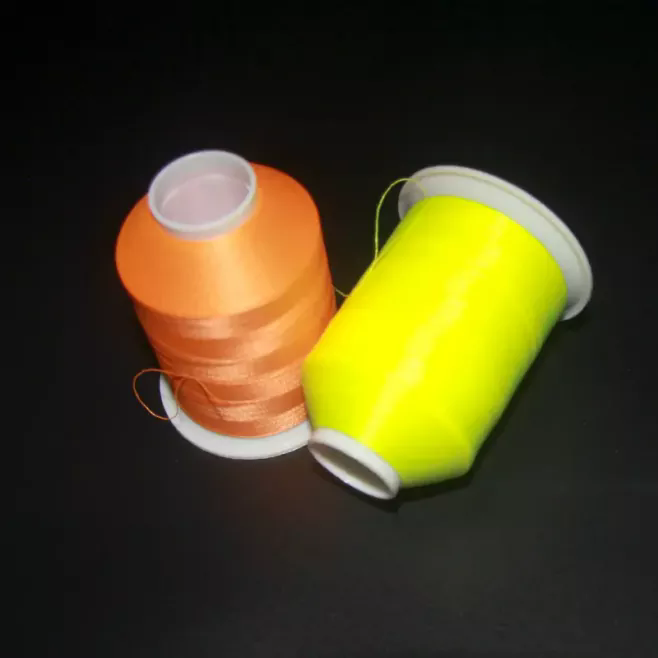 Glow in the Dark Thread چگونه بدون باتری یا برق کار می کند؟